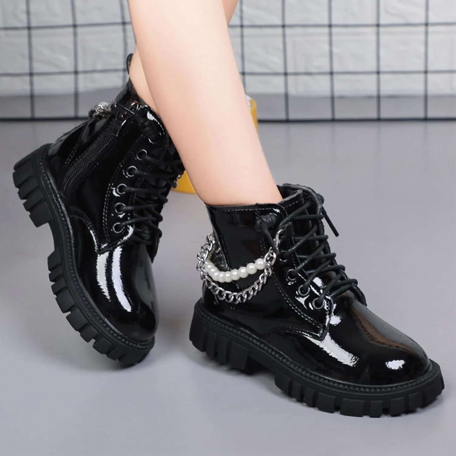 Girls Glitter Pearl Chain Boots Fashion Girls British Style Short Boots Fall Winter Big Kids Leather Soft-Sole Ankle Boots