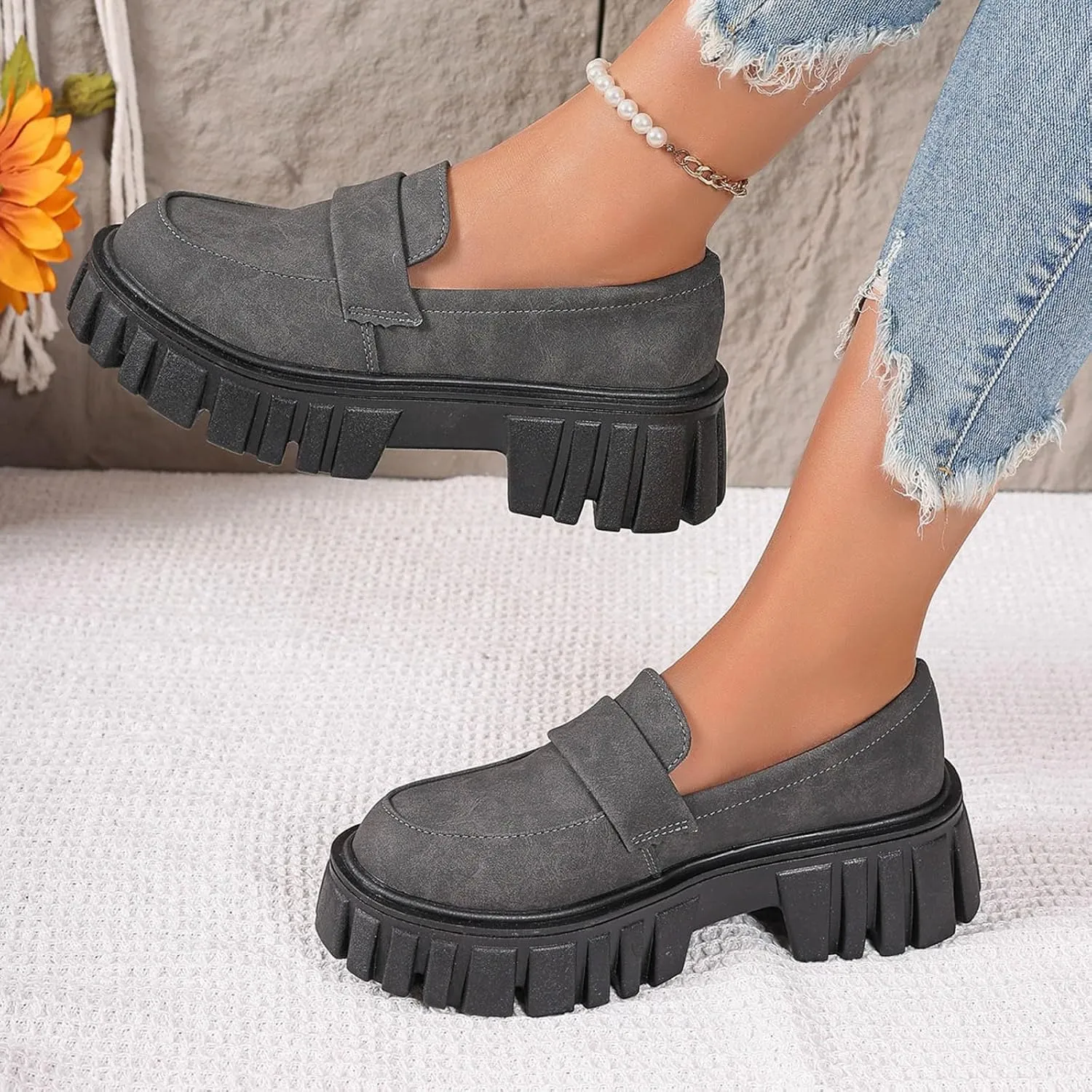 Loafers for Women Hands Free Low Top Lug Sole Chunky Heel Classic Casual Boat Shoes Ladies Cushioned Footbed Jogging Tennis Sneakers Breathable Comfy Lightweight Walking Shoe for Daily Wear