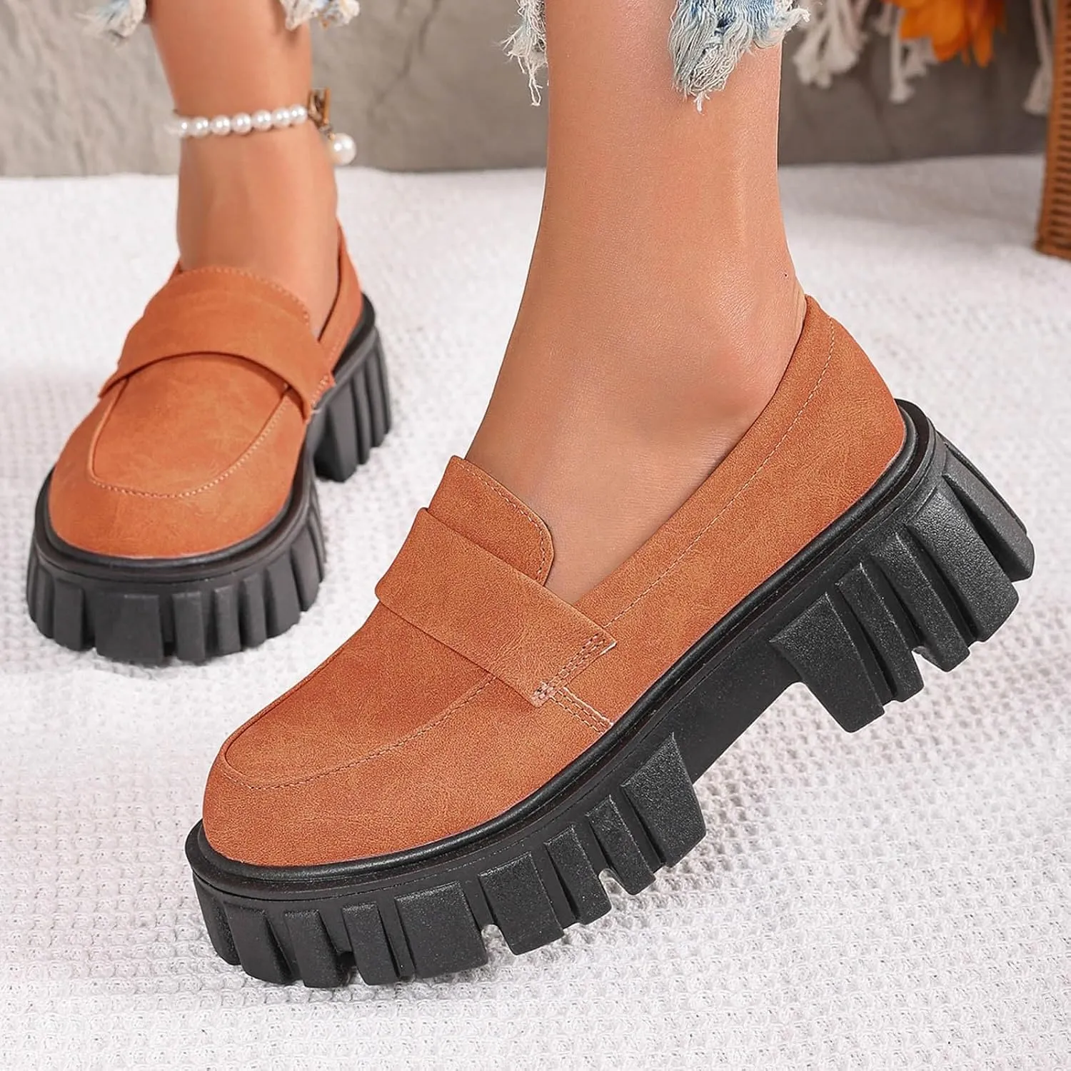 Loafers for Women Hands Free Low Top Lug Sole Chunky Heel Classic Casual Boat Shoes Ladies Cushioned Footbed Jogging Tennis Sneakers Breathable Comfy Lightweight Walking Shoe for Daily Wear