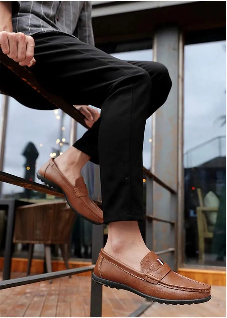 Men's Casual Leather Loafers Light Walking Shoes Fashion Slip-On Moccasins Comfortable Non-Slip Business British Driving Shoes