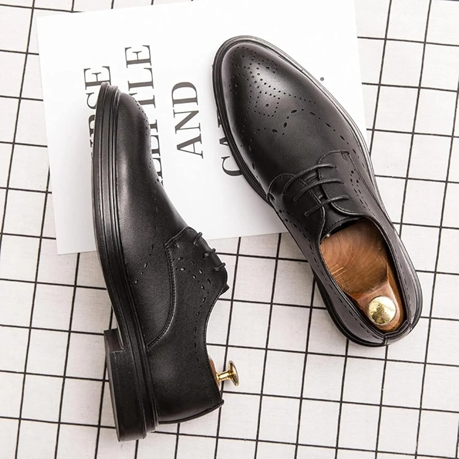 Men's Formal Business Shoes, Gentlemen's Banquet Dress Shoes, Pointed Brogue Shoes, Autumn and Winter Casual Leather Office Shoes