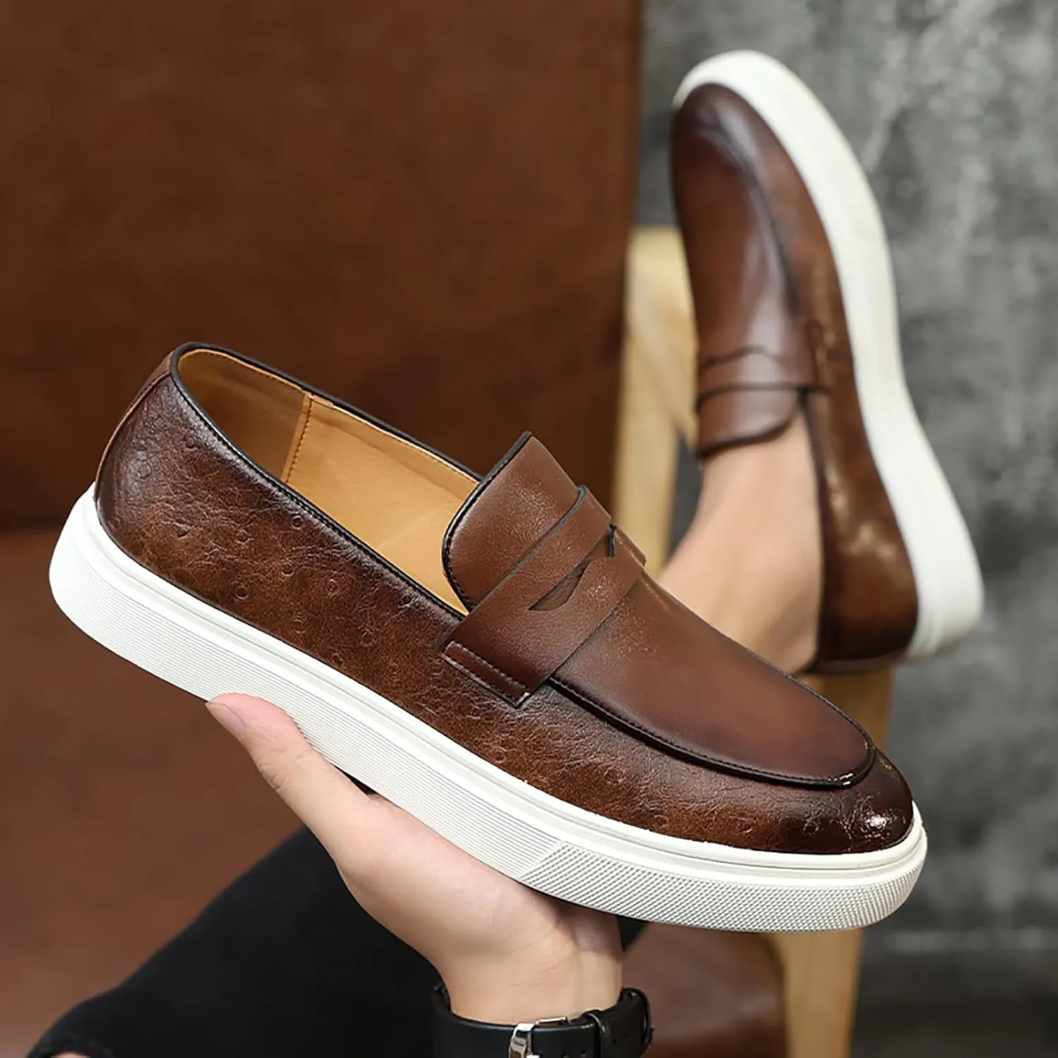 Men's Leather Slip-on Flat Loafers,Fashion Breathable Low Top Comfortable Soft Sole Non-Slip Business Formal Loafers Retro Casual Wedding Party Driving Penny Shoes