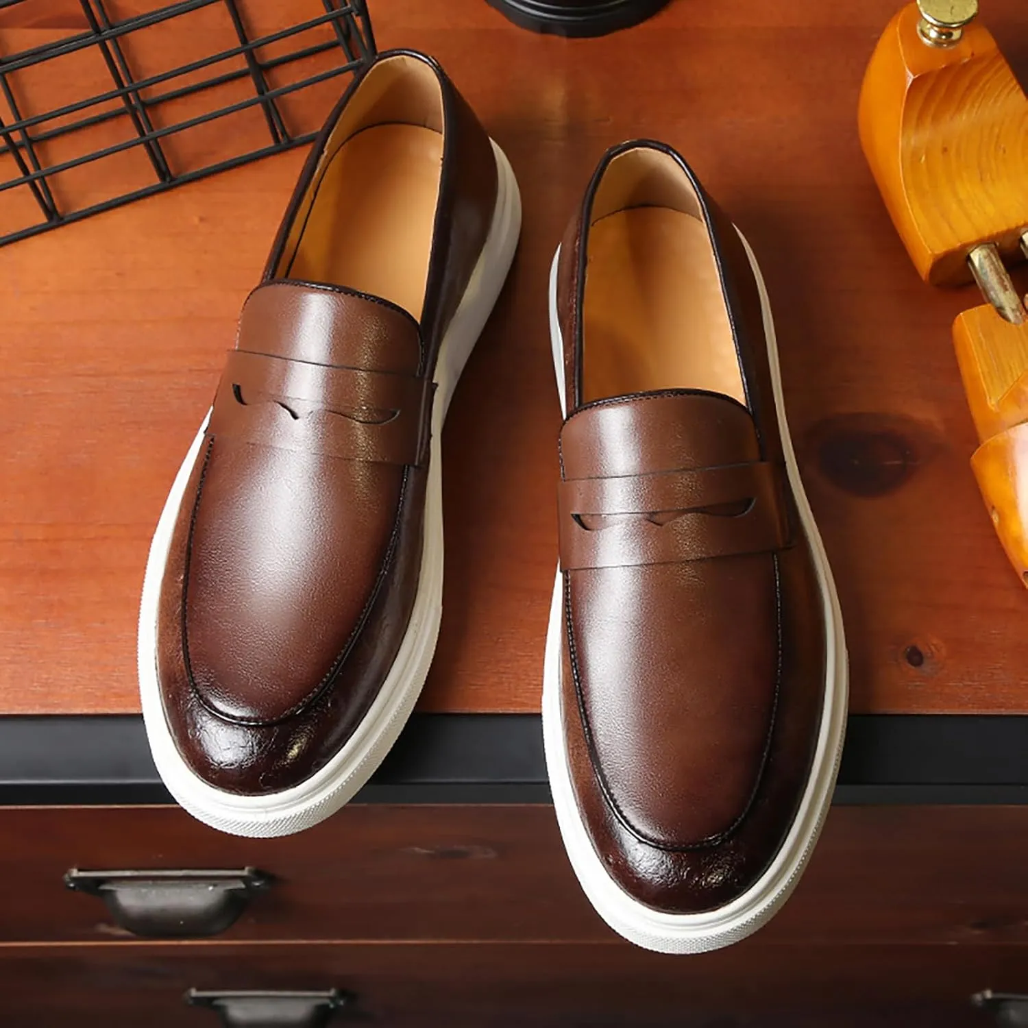 Men's Leather Slip-on Flat Loafers,Fashion Breathable Low Top Comfortable Soft Sole Non-Slip Business Formal Loafers Retro Casual Wedding Party Driving Penny Shoes
