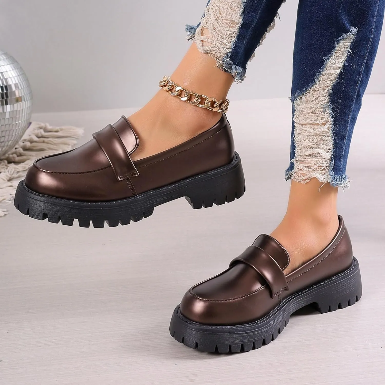 Women's Classic Loafers Lug Sole Low Top Hands Free Wide Width Slip on Comfortable Casual Boat Shoes Ladies Cushioned Footbed Lightweight Jogging Tennis Sneakers Breathable Comfy Walking Shoe