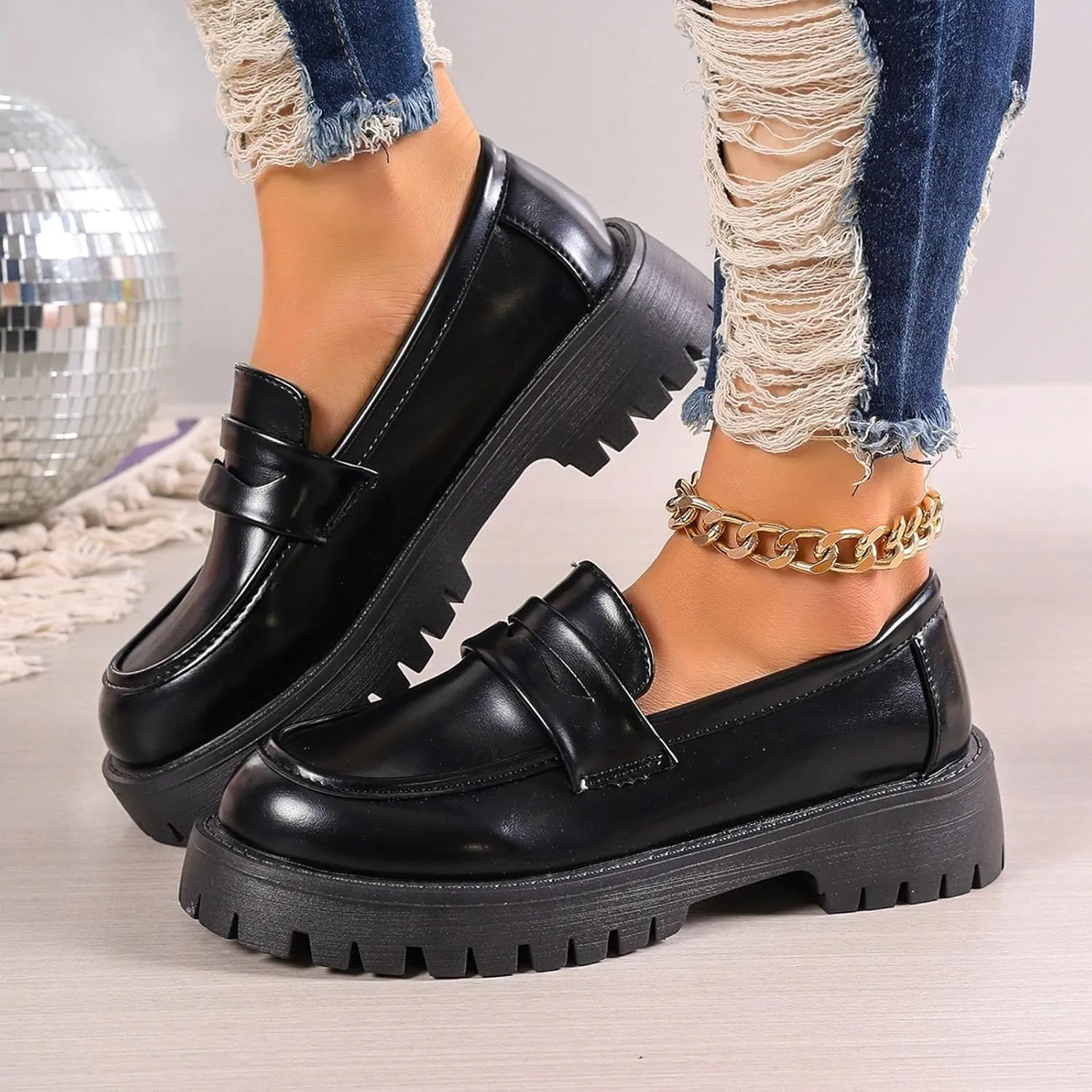 Women's Classic Loafers Lug Sole Low Top Hands Free Wide Width Slip on Comfortable Casual Boat Shoes Ladies Cushioned Footbed Lightweight Jogging Tennis Sneakers Breathable Comfy Walking Shoe