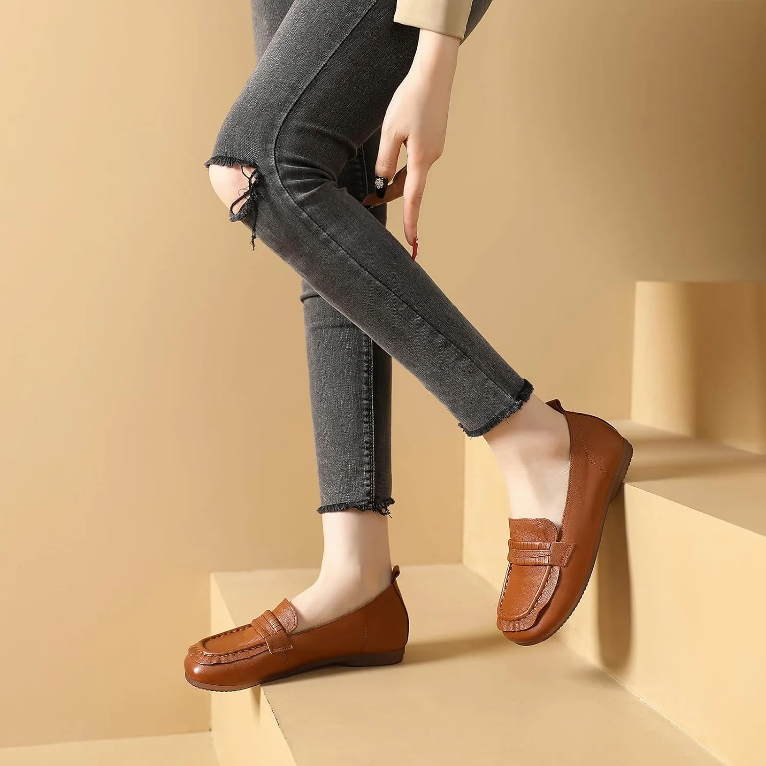 Women's Genuine Leather Driving Moccasins Loafers Fashion Square Toe Lightweight Comfy Soft Sole Non-Slip Walking Flats Causal Office Boat Shoes