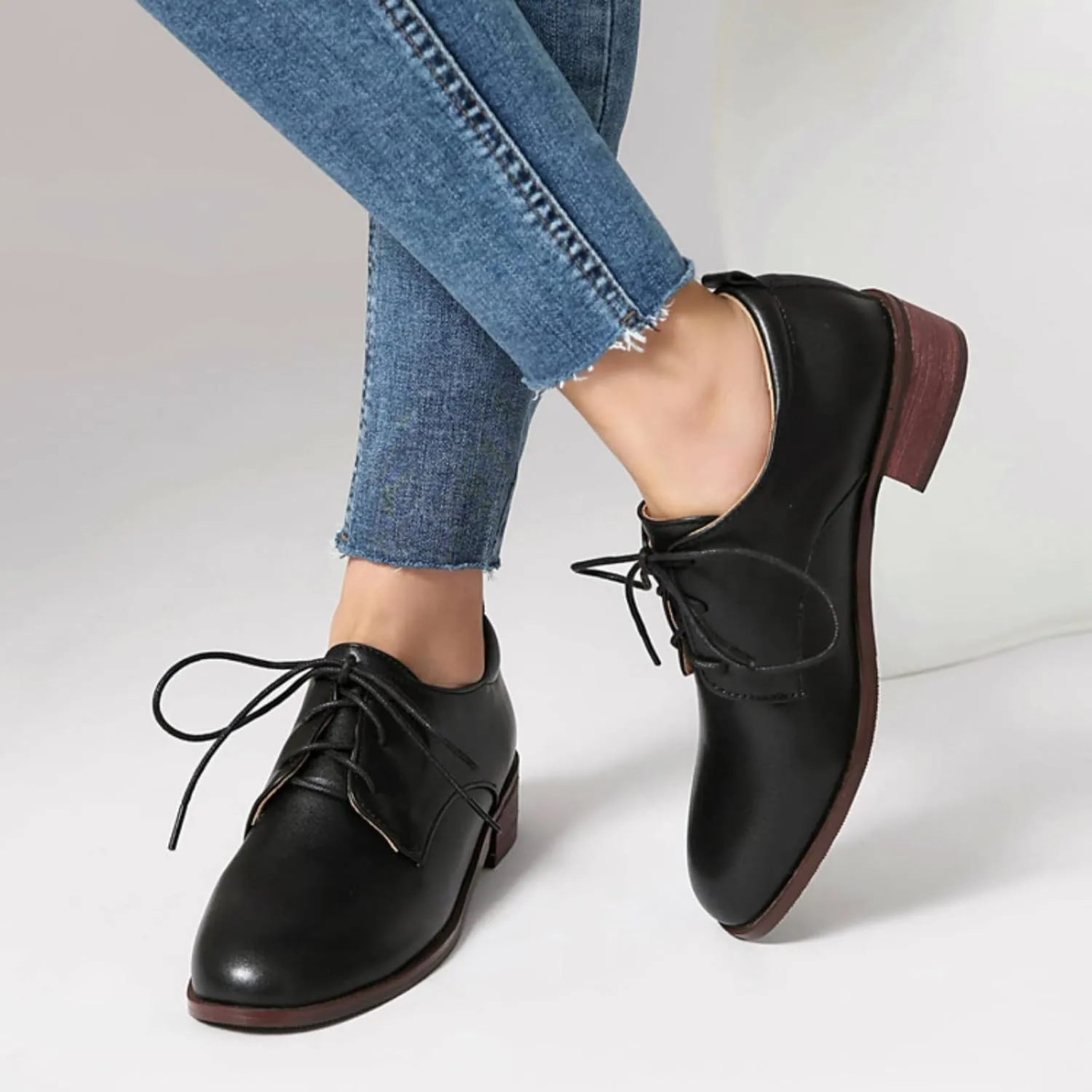 Women's Leather Lace-Up Oxfords Retro Round Toe Low Block Chunky Heels Brogues Casual Formal Business Work Office Dress Shoes