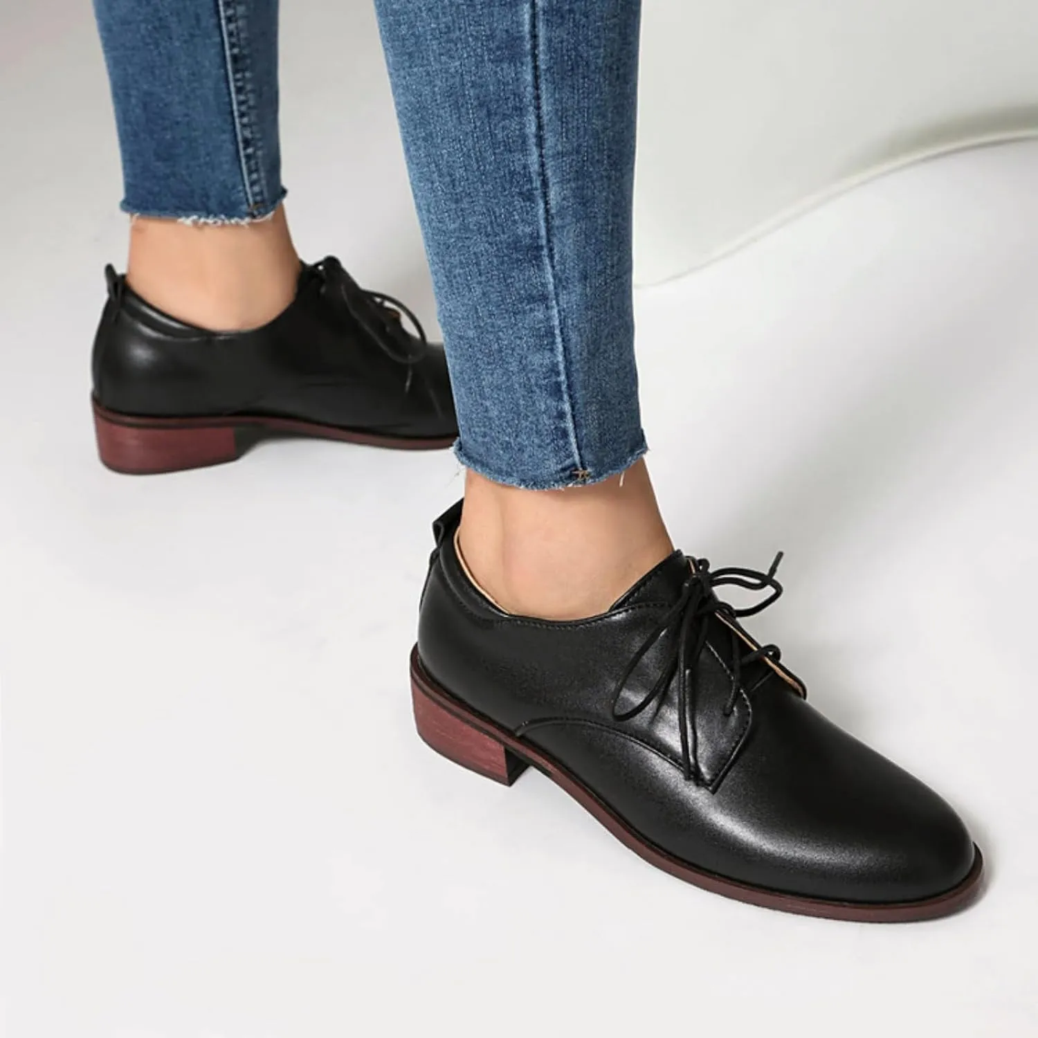 Women's Leather Lace-Up Oxfords Retro Round Toe Low Block Chunky Heels Brogues Casual Formal Business Work Office Dress Shoes